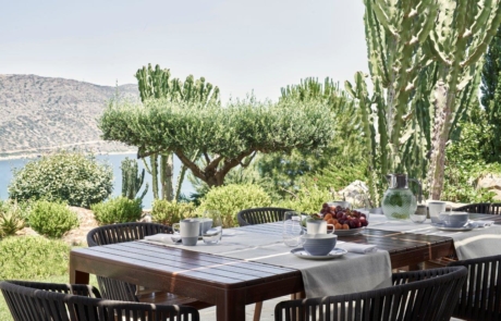 834 – Royal Blue Villa